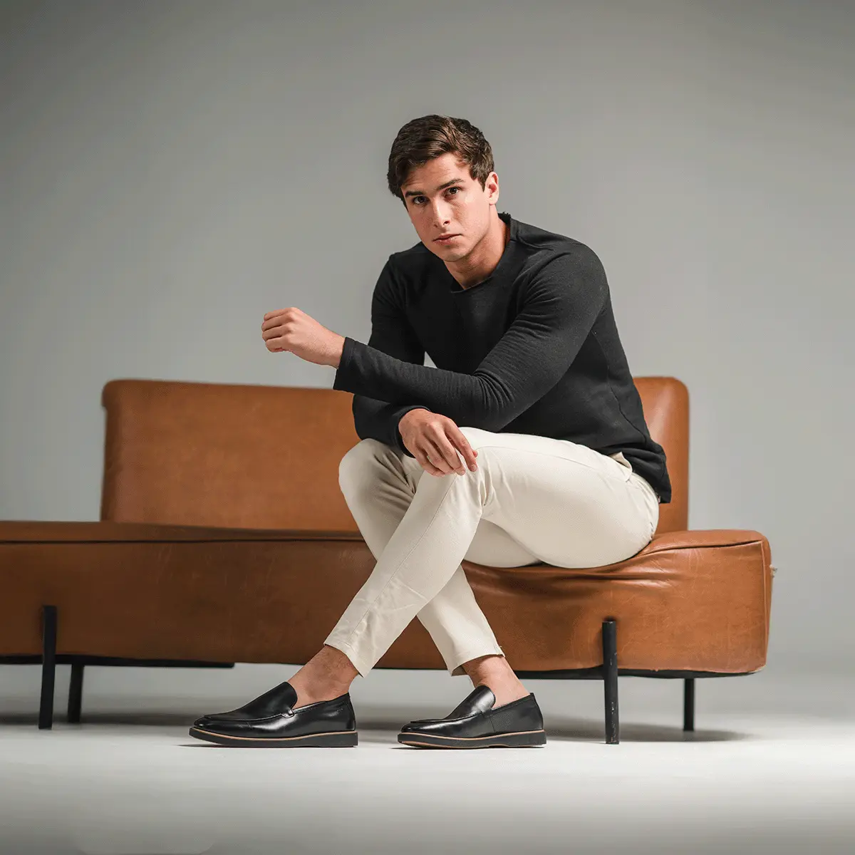 SAPATO MASCULINO SOCIAL CASUAL EM COURO PRETO BELLAGIO
