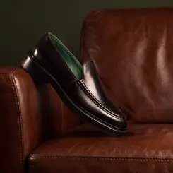 SAPATO SOCIAL MASCULINO LOAFER EM COURO PREMIUM PRETO | MADISON NOHA ATELIER